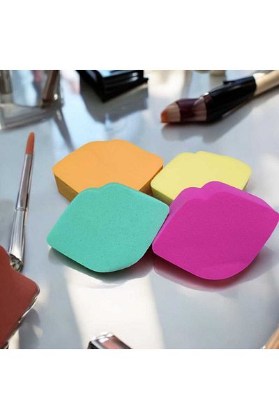 feyza collection Set of 4 Lip Shaped Makeup Sponges