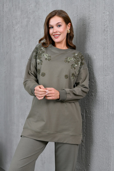 MVStore طقم سويت شيرت نسائي بتفاصيل مطرزة بالترتر