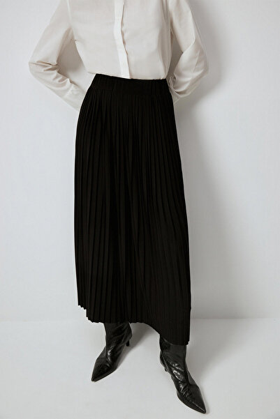 Touché Privé RÉSZES KÖTÖTT SZOKNYA