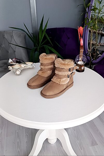 LA CALZATURE Cinnamon din piele intoarsa cu centura dubla de marime medie pen...