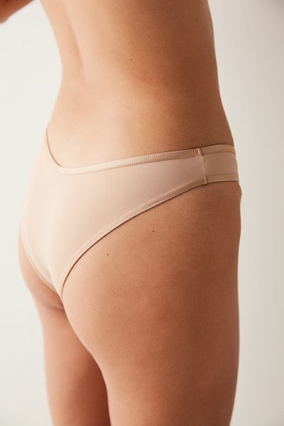 Penti Micro V Cut bézs brazil bugyi