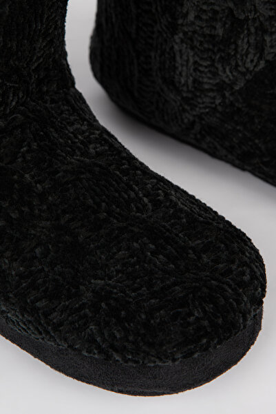 Penti Dark Chenille Bot