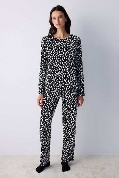 Penti Baumwoll-Pyjama-Set mit dunklem Leopardenmuster und schwarzen Hosen
