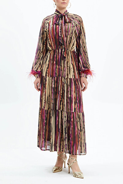 SERPİL Renkli Çizgili Fiyonk Detaylı Şifon Uzun Katmanlı Fuşya Elbise 39098