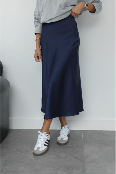 MELEK KOSTAK تنورة نسائية من الساتان الكريب بطول متوسط