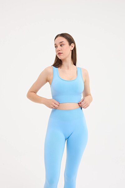 cervus Top crop cu sutien sport Essential Strappy Recovery