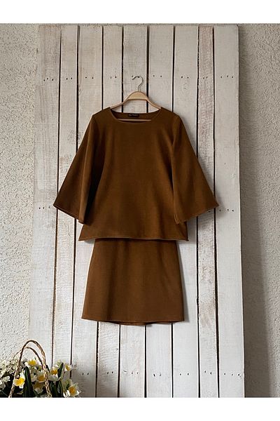 KÜÇÜĞÜM BUTİK Set bluză-fustă cu cusături scurte Camel (BLUZ-SILVER)