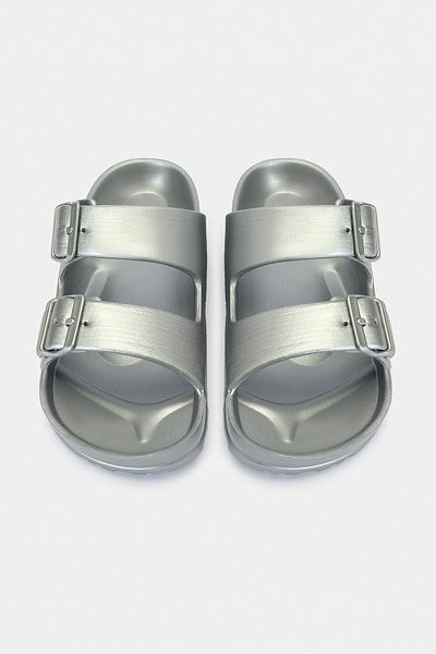 Penti Plassy Silver Slippers - Comfortable and Stylish Design