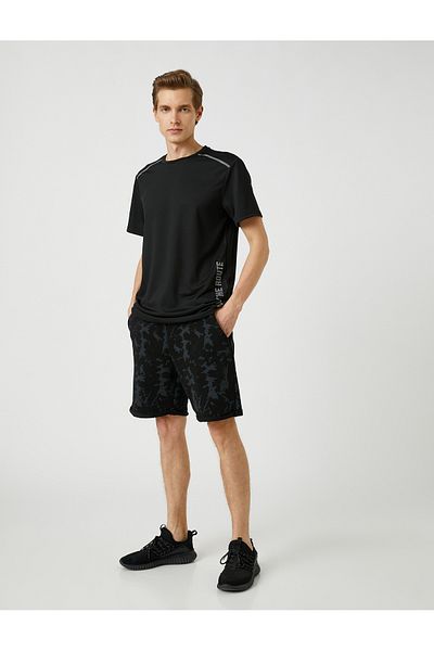 Koton Baumwoll-Shorts mit Camouflage-Print – Schnürung, Taille und Tasche