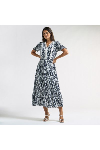 FAV All-Over Print A-line Midi Dress with V-neck and Puff Sleeves