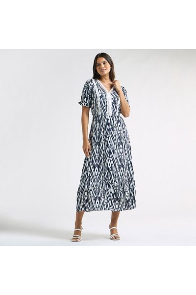 FAV All-Over Print A-line Midi Dress with V-neck and Puff Sleeves