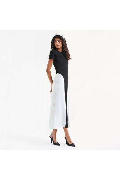 FAV Colourblock A-line Midi Dress with Round Neck and Short Sleeves