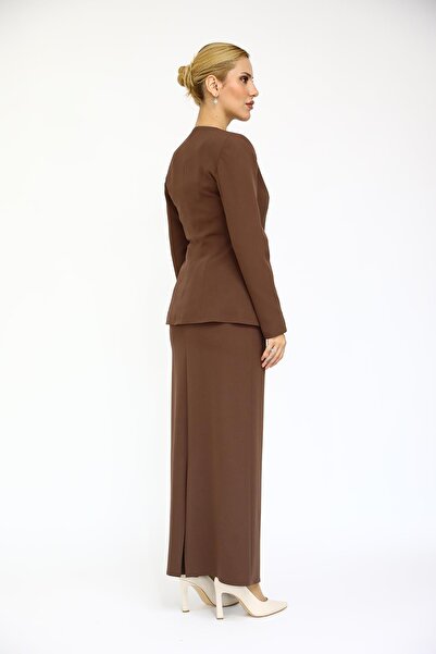 ÖNDER ÖZSOY Boydan Düğmeli Kemerli Ceket  & Uzun Kalem Etek Takım-Kestane