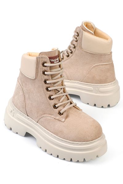 Capone Outfitters Round Toe Trac Sole Lace Up Women's Boots