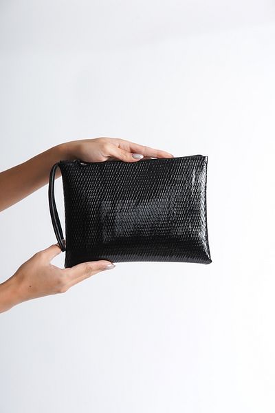 Capone Outfitters Paris Mini-Tasche aus schwarzem Lackleder