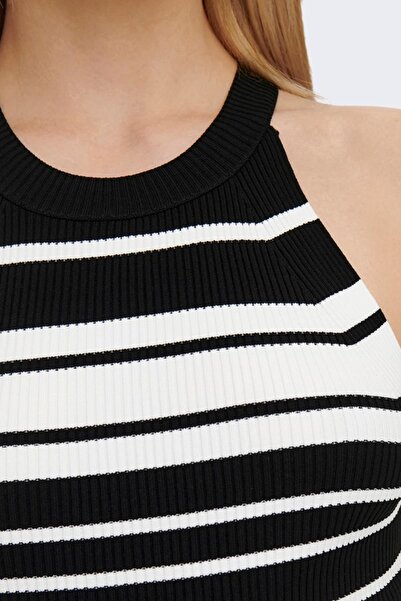 ONLY TOP ONLEDNA HALTERNECK KNT NOOS 15277548 NEGRU