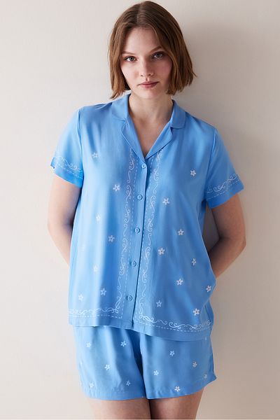 Penti Set de pijamale pentru cămașă și pantaloni scurți cu nasturi albastri - Into The Blue