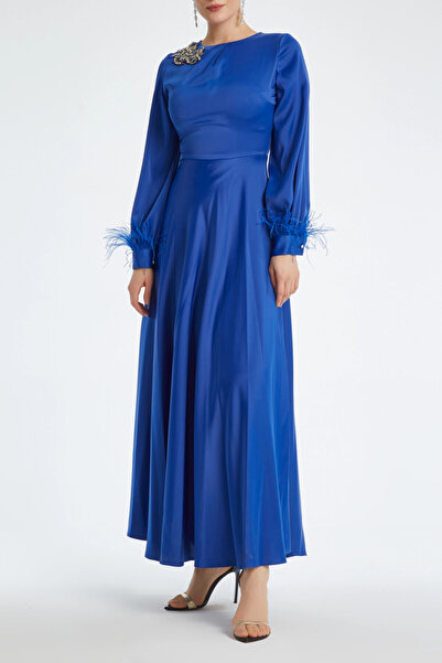 SERPİL A Kesim Çiçek Aplikeli Omuz İşlemeli ve Tüylü Kol Detaylı Saks Elbise 37212