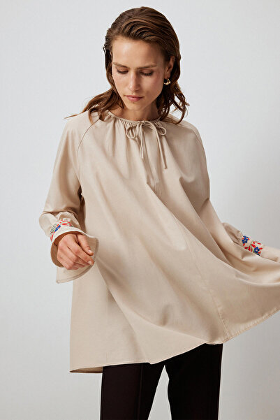 Touché Privé Bluz with Embroidery Arms