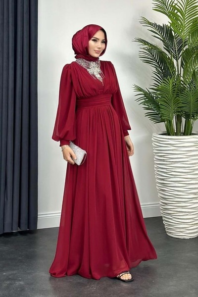 Tane 24Y4554 ABİYE ELBİSE ŞİFON ÖNÜ TAŞ DETAYLI BORDO