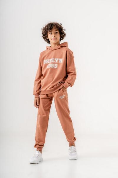 Mışıl Kids Set de trening pentru băiat cu imprimeu BRKLYN 1985 - Set de jos c...