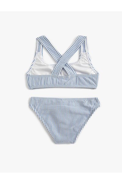 Koton Gestreiftes Bikini-Set mit überkreuzten Trägern