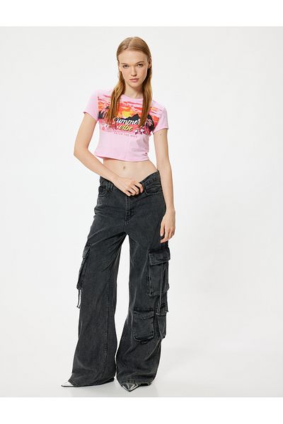 Koton Crew Neck Slim Fit Crop T-Shirt - Short Sleeve and Slogan Printed