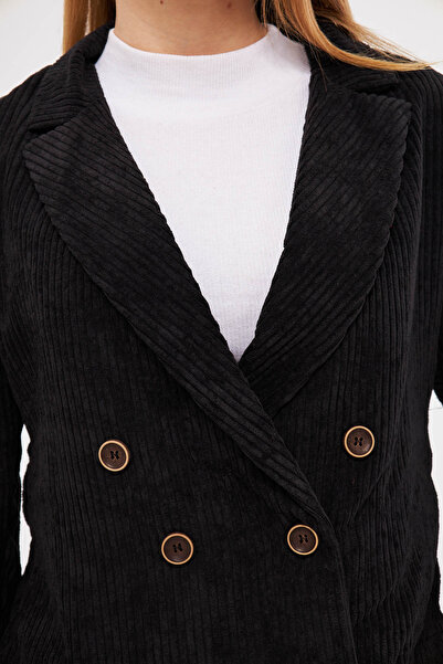 armonika Women's Black Double Breasted Collar Velvet Crop Jacket ARM-24K001059