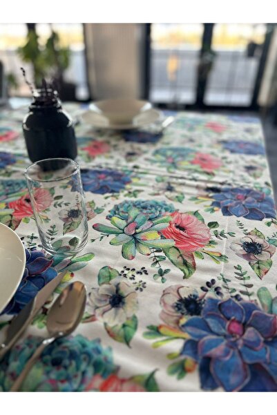 Lucien Home Çiçek Desen Baskılı Dertsiz Masa Örtüsü