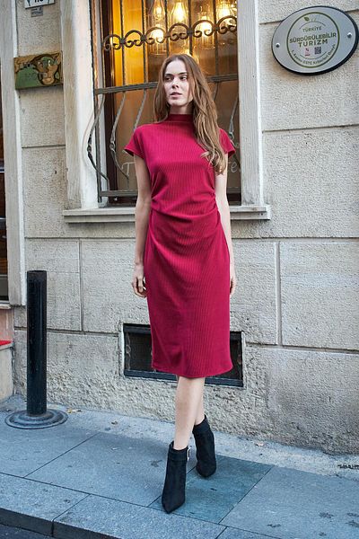 Jument Rochie de iarnă din catifea din tricot cu umăr și Lycra - Gât pe jumătate, roșu claret