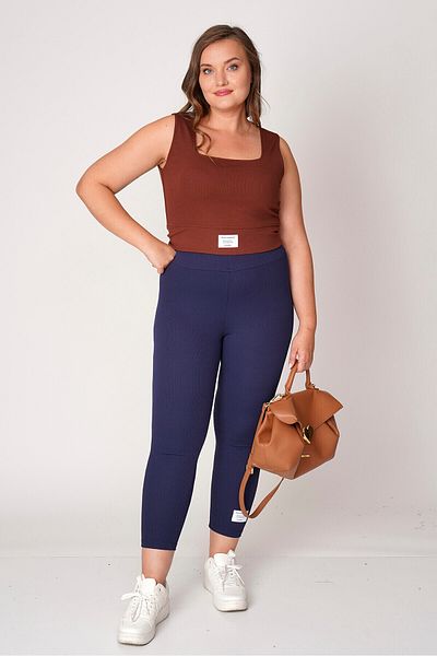 Büyük Moda Short Cut Body Sitting Body