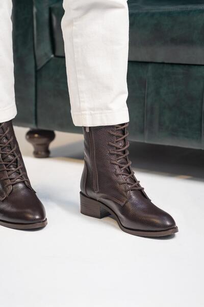 FSKOMBİN حذاء رافائيل بني من الجلد الطبيعي بكعب قصير للنساء