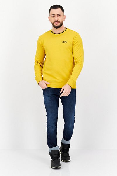 Levi's Men Crew Neck Brand Logo Long Sleeve Sweatshirt, Mustard