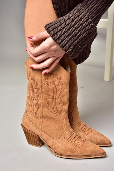Fox Shoes Τ 267655002   Γυναικείες μπότες Tan Suede με χοντρό τακούνι