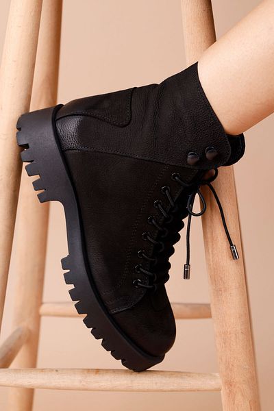 Getcho Γυναικείες μαύρες μπότες Nubuck Drana