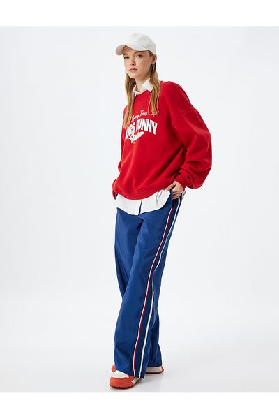 Koton Bugs Bunny Licensed Oversize Sweatshirt - Back Printed Ribbon