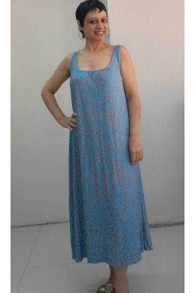 Mertcan Butik Φόρεμα από χτενισμένο βισκόζη με μπλε καπνιστό σχέδιο με συσπειρωμένο μπροστινό και πίσω μέρος