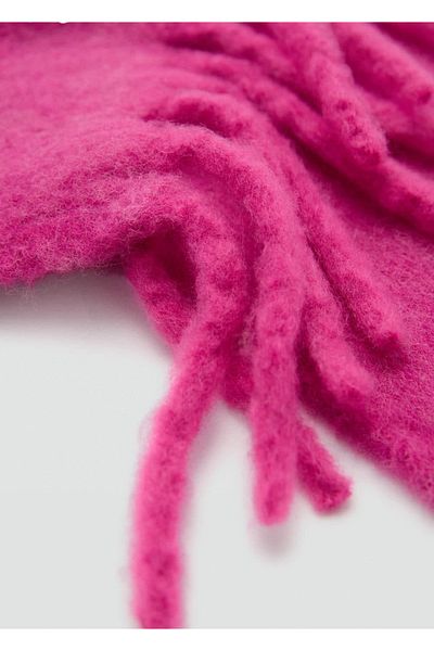 MANGO Woman Schal aus Wollmischung mit Quasten