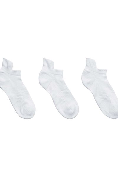 Oysho 3 pairs of tab cotton blend sports sneaker socks with heel tab