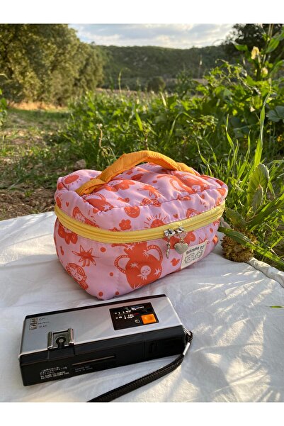 Mamma Mia Home حقيبة مكياج من سلسلة كوخ جيرل الخاصة