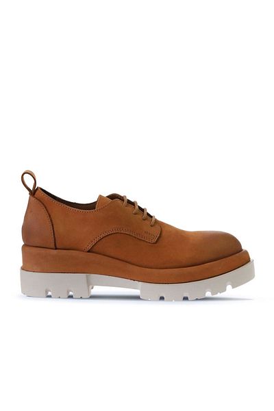 Bueno Shoes Дамски обувки с токчета на танкетка и кафяв набук - 01wv2903