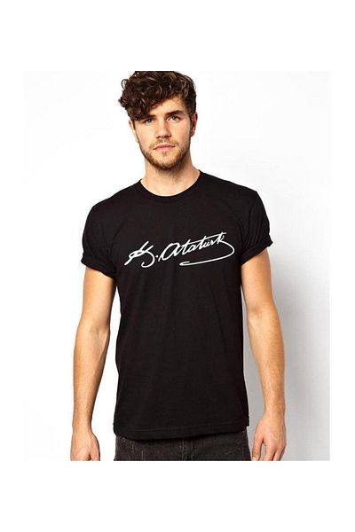 Tshirthane Black White K.Atatürk Signature Black T-shirt