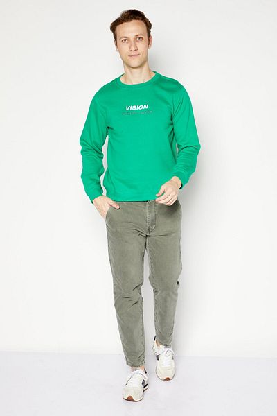 Vision Street Wear Men Crew Neck Long Sleeve Embroidered Logo Sweatshirt, Green