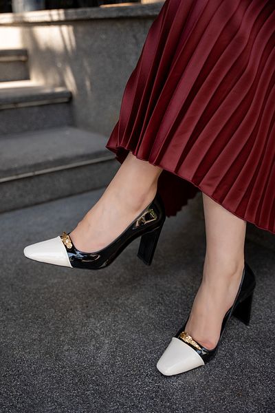LAMİNTA Pantofi cu toc de damă Sassa Black Bicolor Gold Accesoriu Detaliat