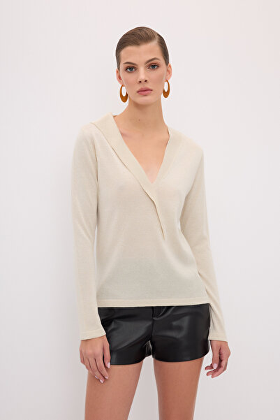 adL Yaka Detaylı Simli Triko Bluz