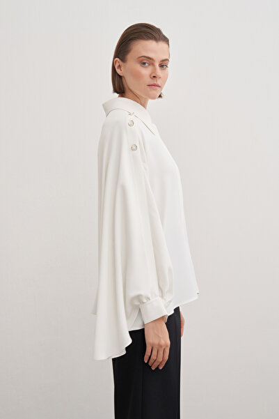 Aker Pelerinli Düğmeli Bluz