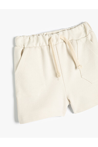 Koton Basic-Shorts mit Bindegürtel und Taschendetail