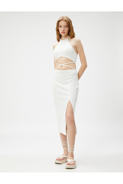 Koton Ριμπ Μίντι Φόρεμα - Λεπτομέρεια παραθύρου με σχισμή λαιμόκοψη