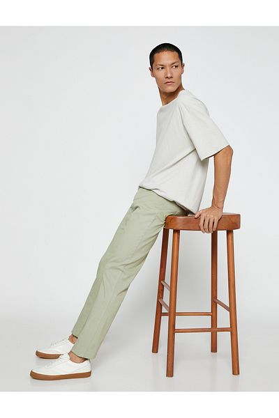 Koton Basic-Gabardine-Hose mit schmaler Passform, Knopf und detaillierter Tasche