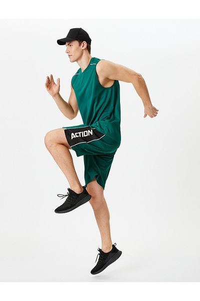 Koton Sportler-Tanktop mit Rundhalsausschnitt und Streifendetail, ärmellos